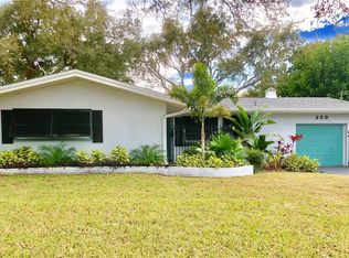 229 S Garden Cir, Belleair, FL 33756