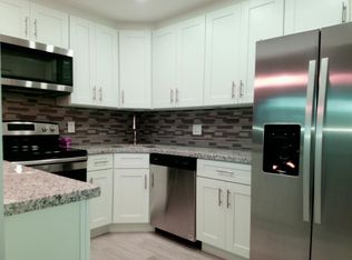 422 Pine Glen Ln APT B-1, Greenacres, FL 33463