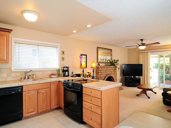 3rd image of 7217 Catamaran Dr
