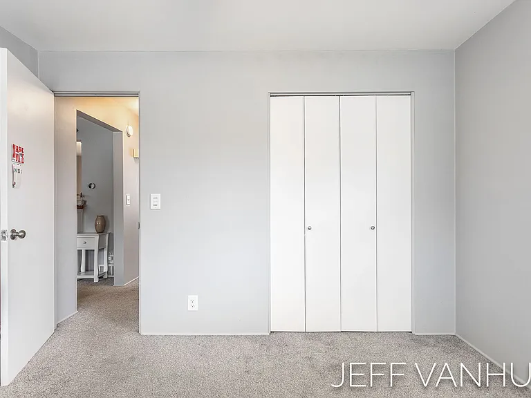 47 W 32nd St #47 — Photo 4