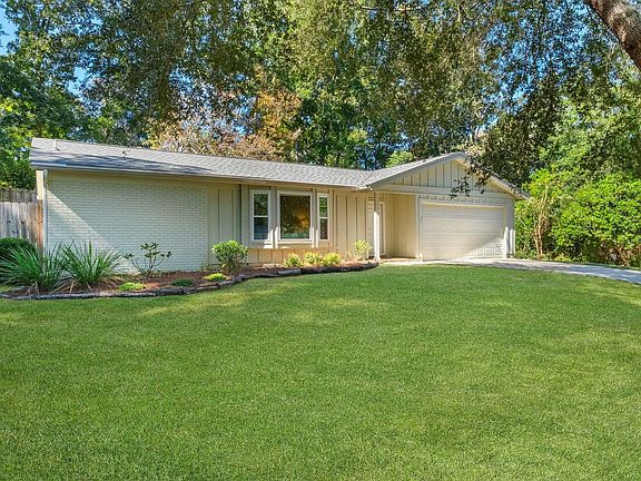 2nd image of 3762 Suffolk Dr
