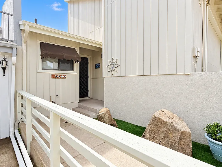 4925 Summit Cir — Photo 3