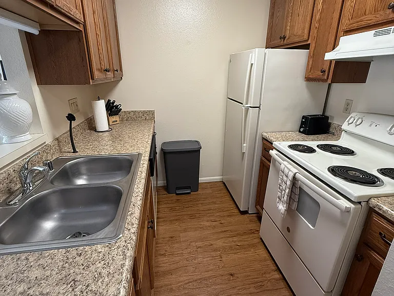 4455 Cherokee Ave #7 — Photo 4