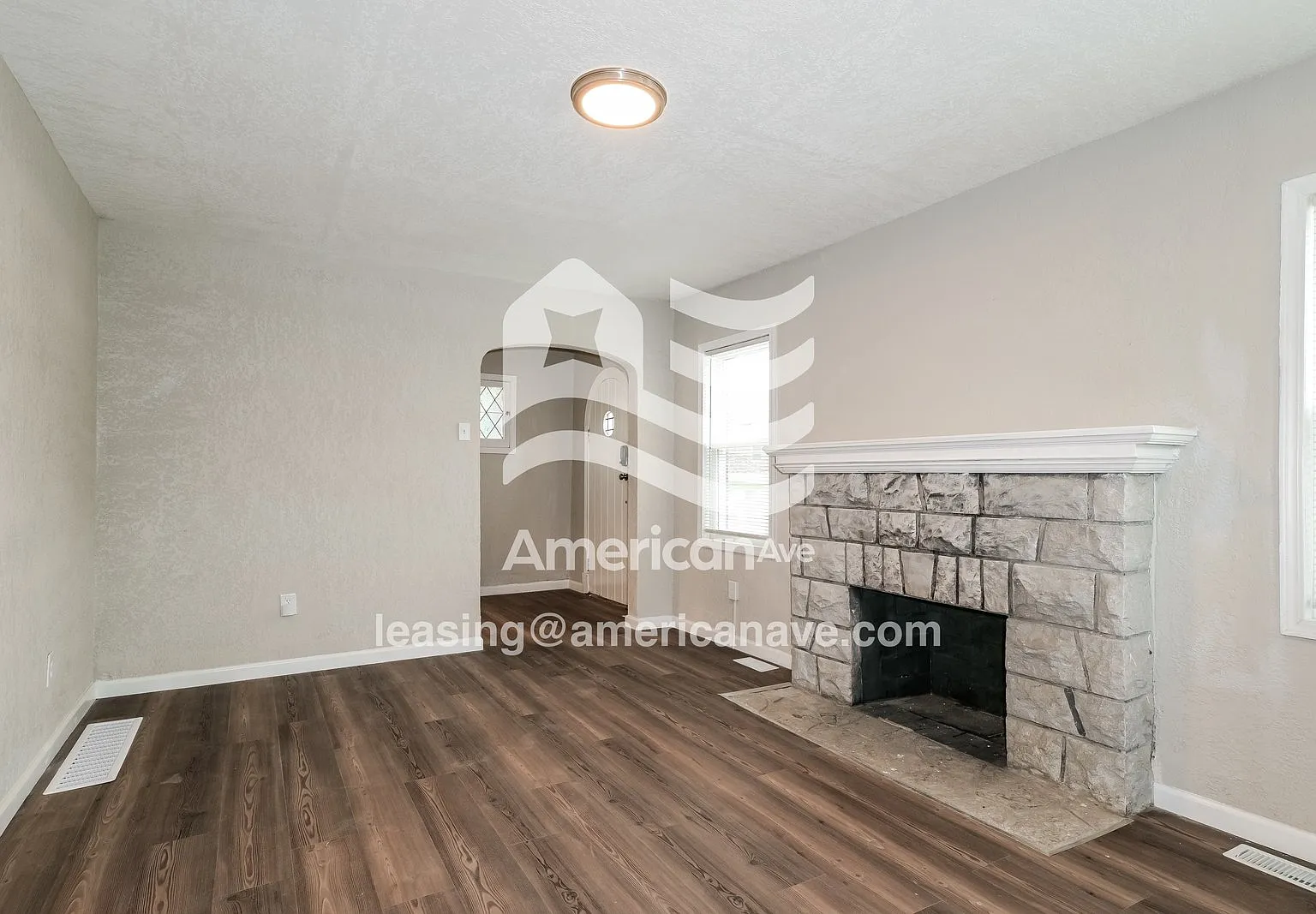 2 bed, 1.0 bath, 1056 sqft, $1,350 — Photo 4