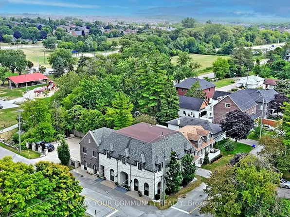 42 Somerville St, Whitchurch Stouffville, ON L4A 1G6