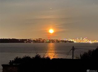 11008 NE Mountain View Rd, Bainbridge Island, WA 98110