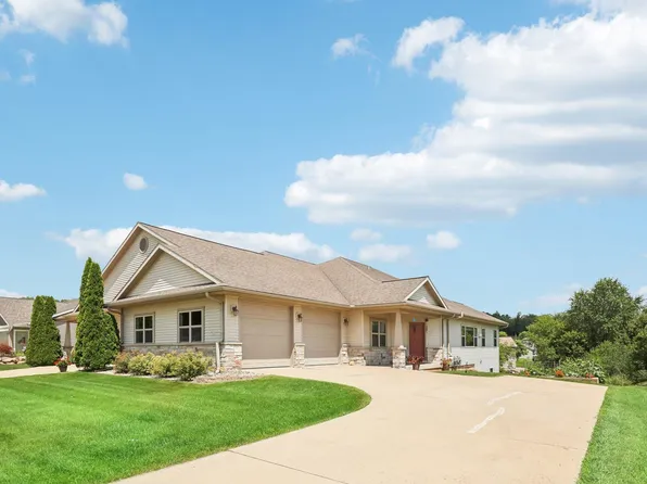 1601 Manassas Dr, Baraboo, WI 53913