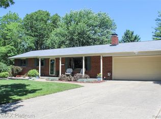 11390 Denton Hill Rd, Fenton, MI 48430