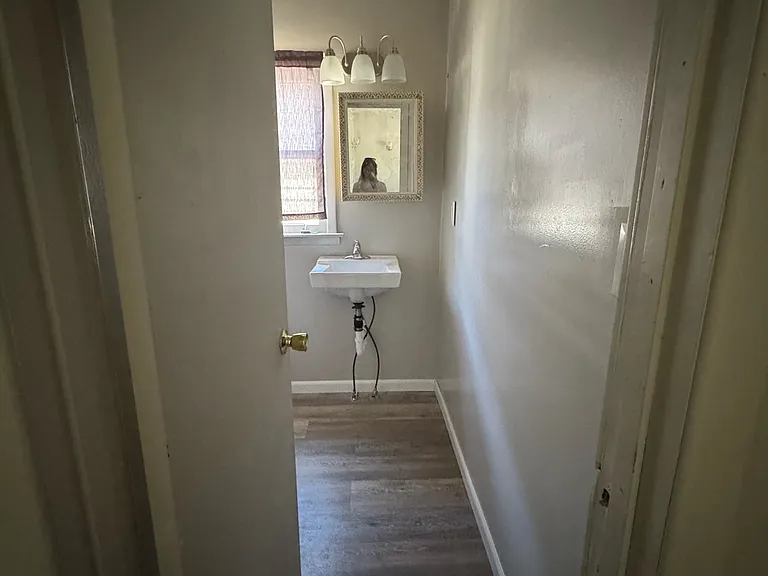 603 N Thompson St — Photo 6