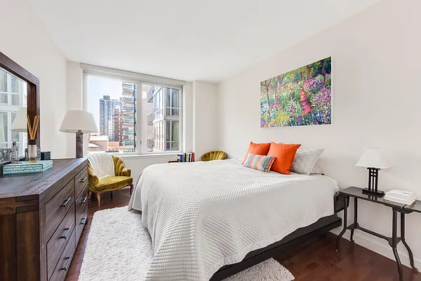 Rented by Compass | media 19