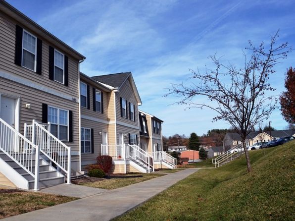 Copper Beech at Radford | 406 Sanford St, Radford, VA