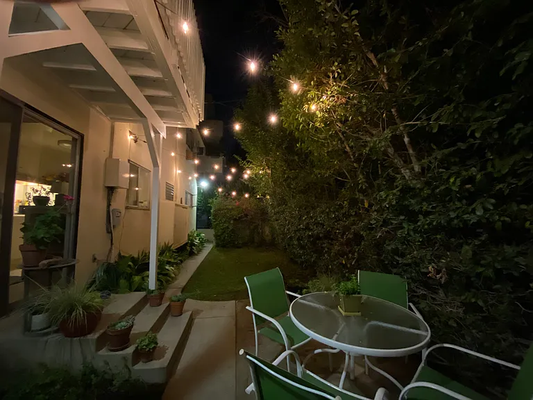 122 N Wetherly Dr #5 — Photo 28