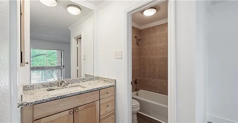 3707 Miles St #9 — Photo 5