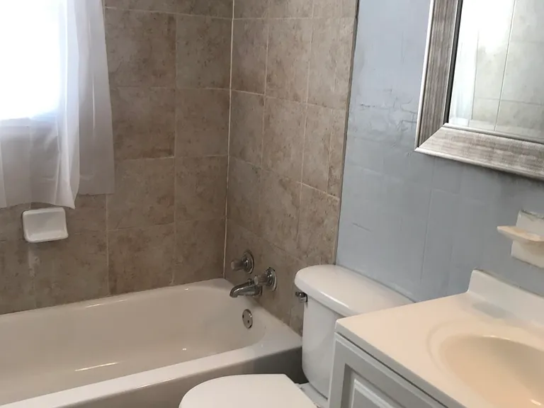2327 N Gatewood Ave #A — Photo 6