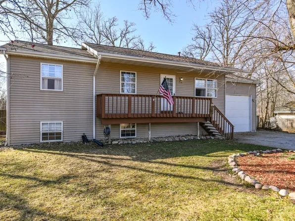 W825 Florence Rd, Genoa City, WI 53128