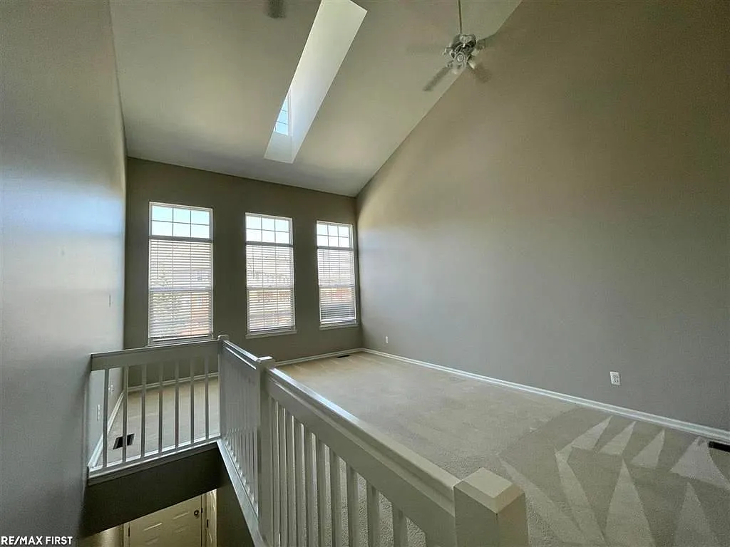 1 bed, 1.0 bath, 1121 sqft, $1,600 — Photo 4