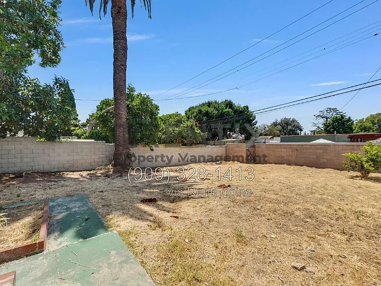 1921 Junipero Ave — Photo 30