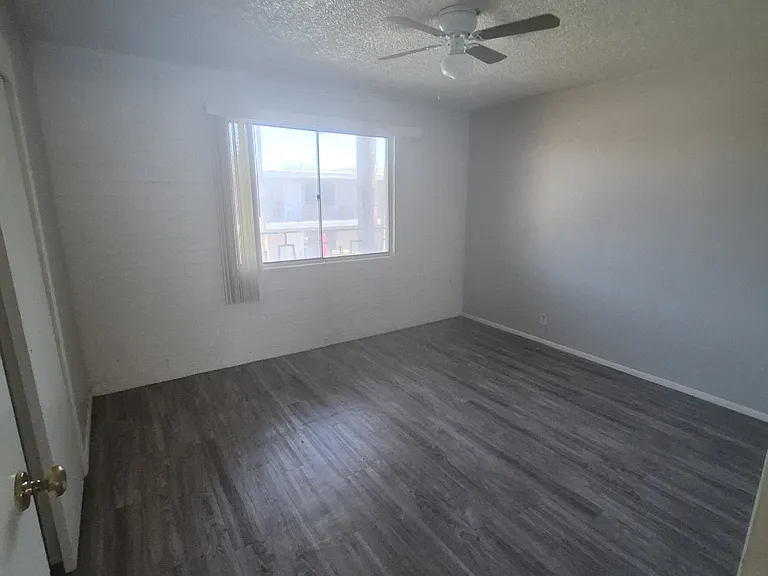 420 E McMurray Blvd — Photo 70