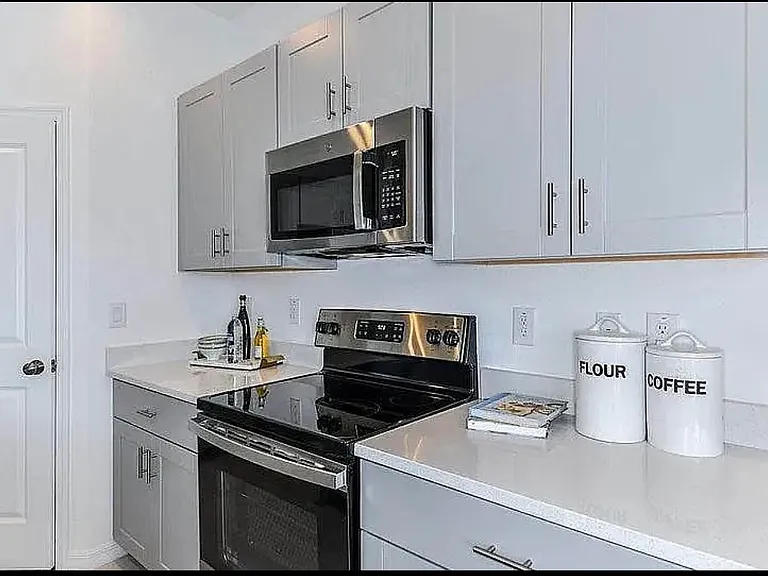 2314 Paravane Way — Photo 3