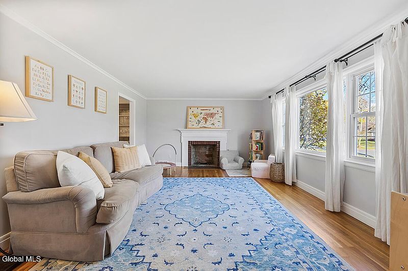 3rd image of 348 S Manning Boulevard