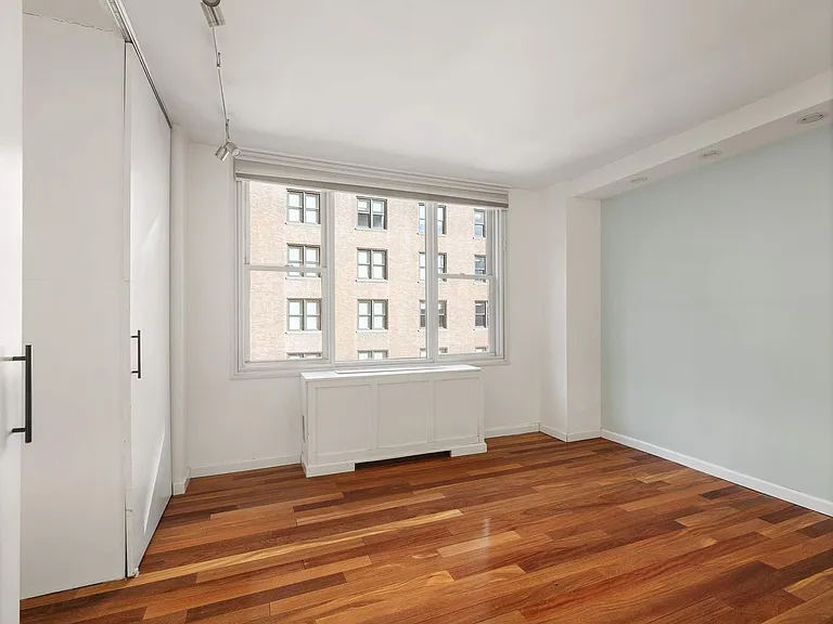 137 E 36th St #8H — Photo 9