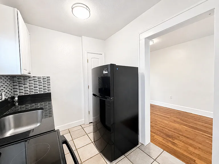 3112 Frazier Ave — Photo 10