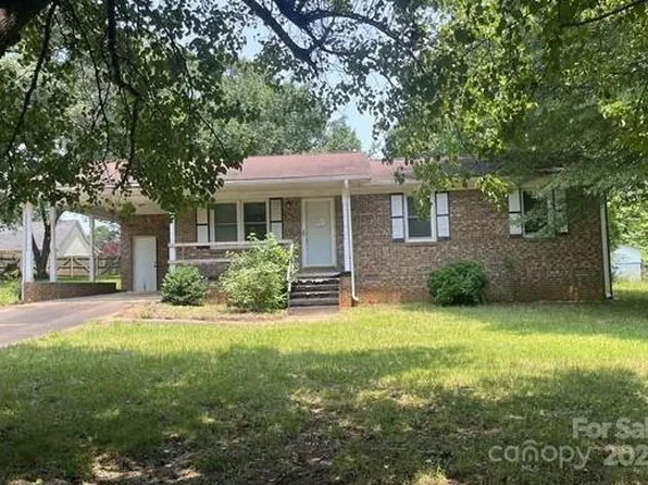 1327 1/2 Crestview Dr, Shelby, NC 28150