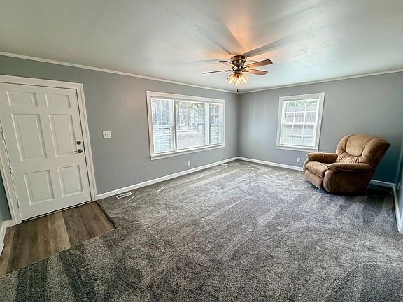 5th image of 2618 Rion St.