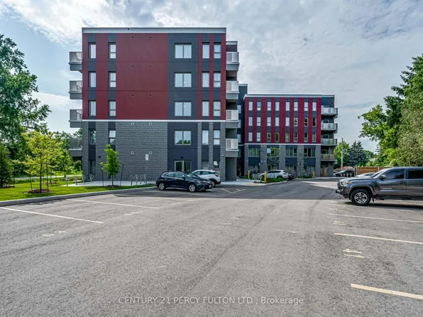 77 Leland St #210, Hamilton, ON L8S 3A1