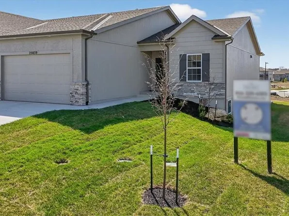 25039 W 94th Ter, Lenexa, KS 66227