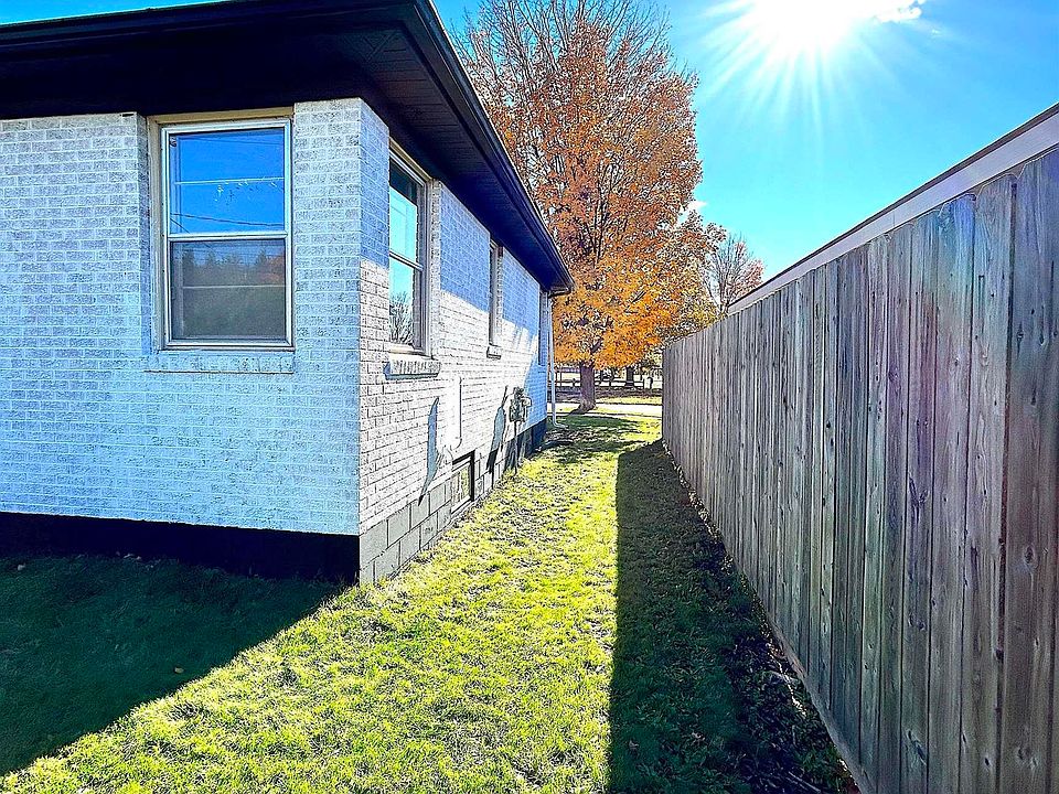 805 Maas St, Negaunee, MI 49866 Zillow