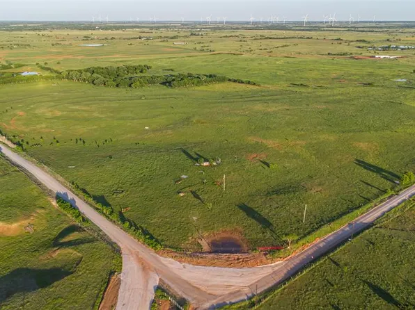 18992 NE County Line Rd, Crescent, OK 73028