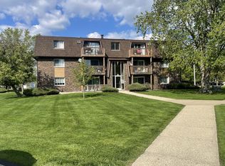 19380 Wolf Rd APT 5, Mokena, IL 60448