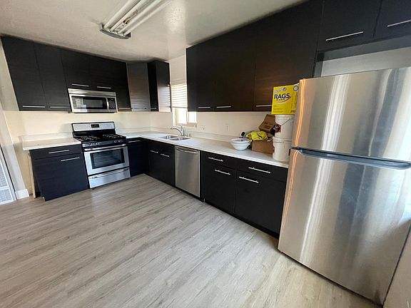 3rd image of 4213 Kansas St APT 8