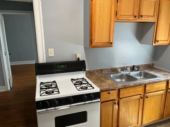7935 S Woodlawn Ave #1, Chicago, IL 60619