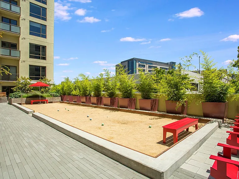 Our Windsor Communities team is ready to provide you with a personalized tour of our community, which boasts unbeatable amenity spaces