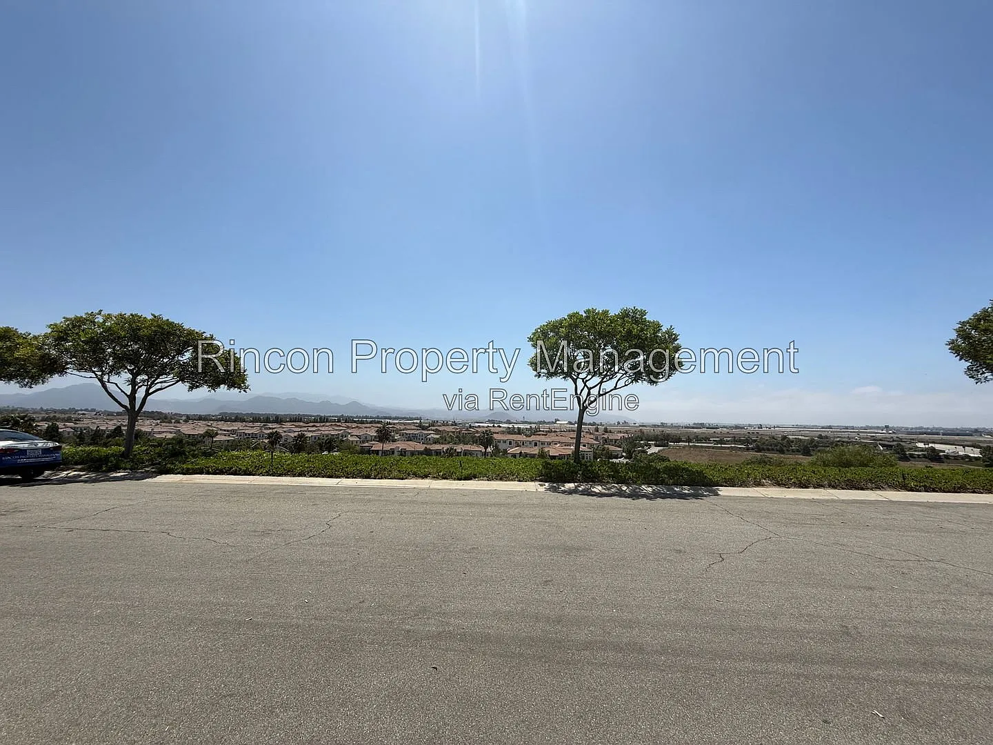 3 bed, 2.5 bath, 2115 sqft, $4,600 — Photo 3