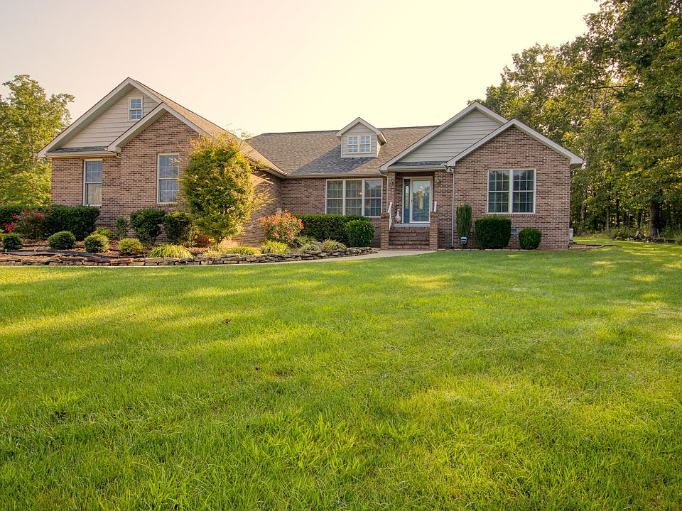 1st image of 135 Canary Ct