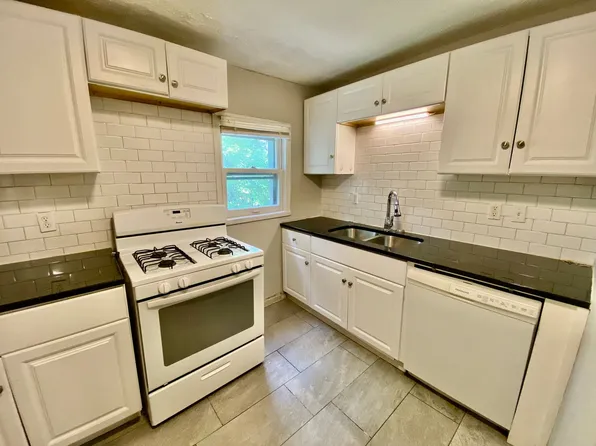 301 17th Ave Ne, 301 17th Ave NE #305-U, Minneapolis, MN 55413