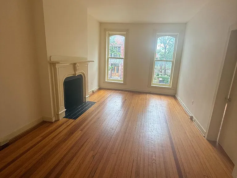 221 S Market St #2 — Photo 17