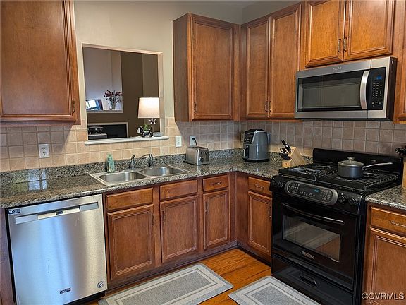 4th image of 912 Jamerson Ln