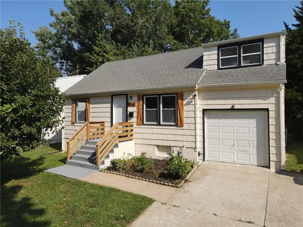 916 E 78th St, Kansas City, MO 64131