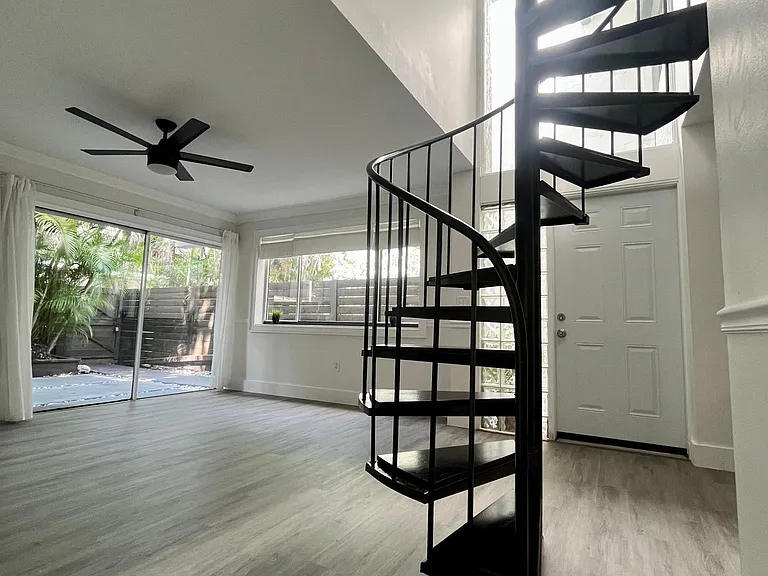 3209 Bird Ave — Photo 18