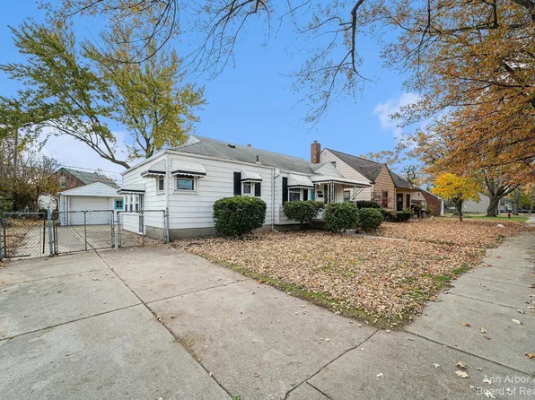 26527 Southwestern Hwy, Redford, MI 48239