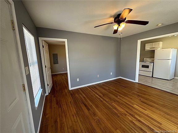 5th image of 920 Gulf St