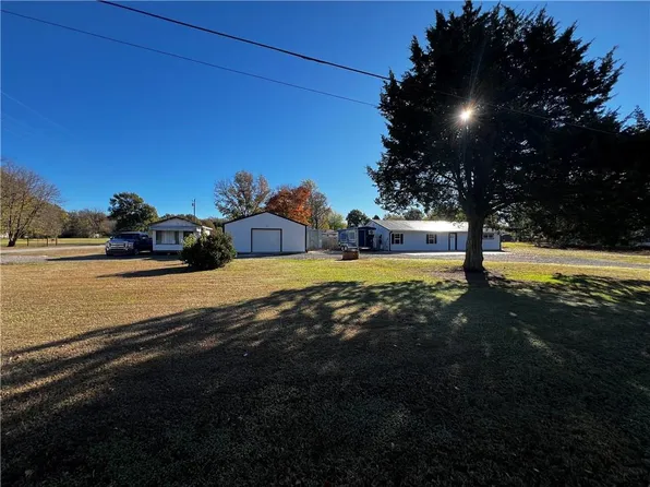 103 N Hill St, Scammon, KS 66773