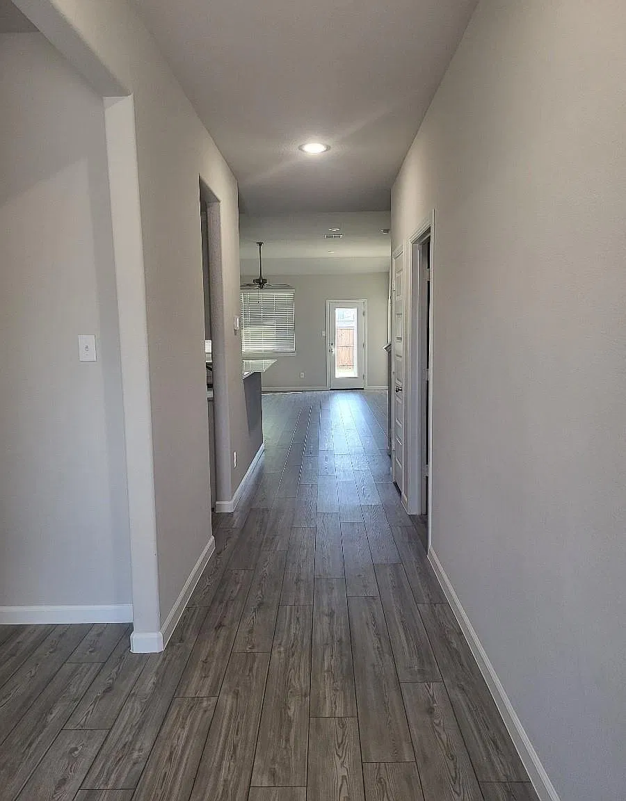 4 bed, 2788 sqft, $2,695 — Photo 4