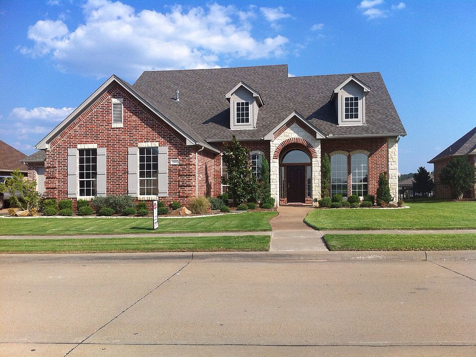 1st image of 2602 Waters Edge Dr