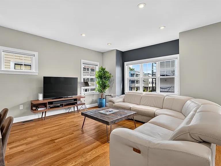 36 Edgar Ave #2 — Photo 5