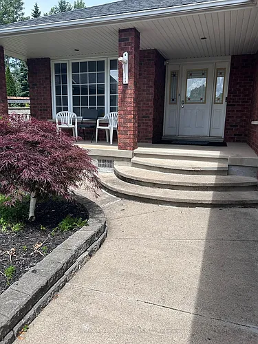 7594 Canterbury Cres Photo 1
